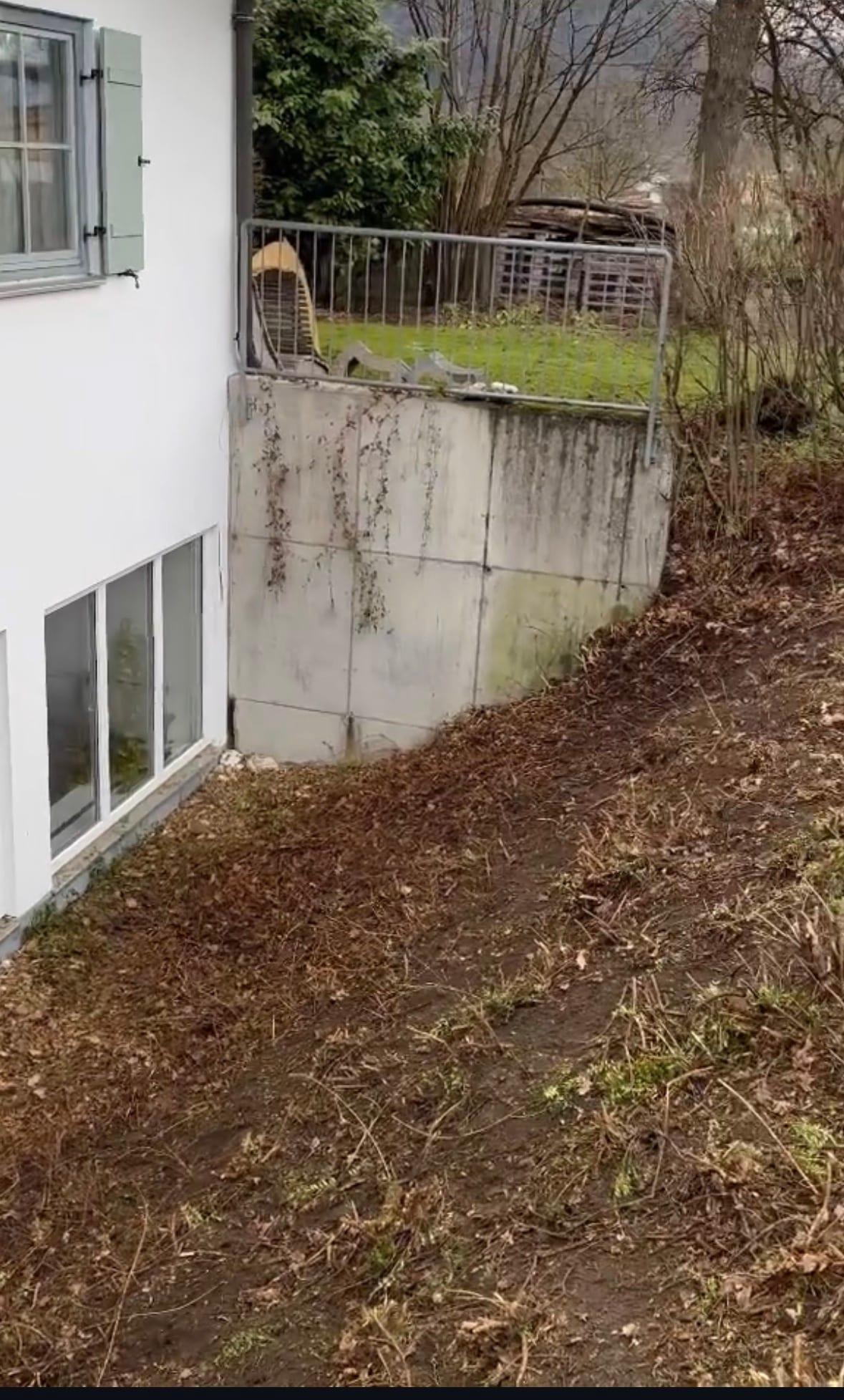 Nachher: Pflanzen & Fläche entfernen: vorher – nachher